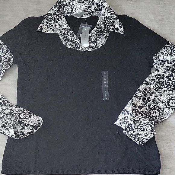 Worthington Tops - Worthington Black and White Floral Blouse